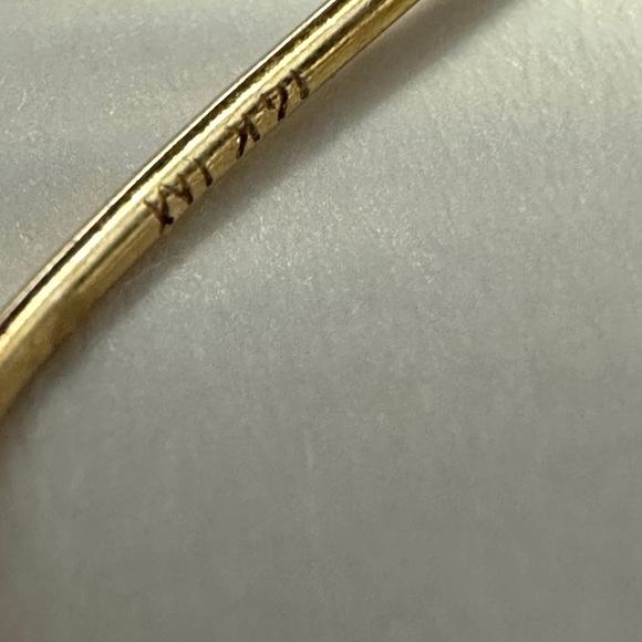 14k Yellow Gold Earring - Picture 4 of 4